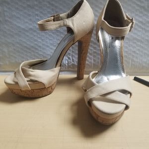 Anne Michelle beige heel